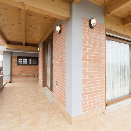 Апартаменты Peperino Attic Flat Чампино Экстерьер фото